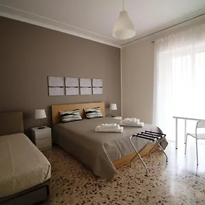 giuffrida-apartment-rooms.catania-hotels.net/